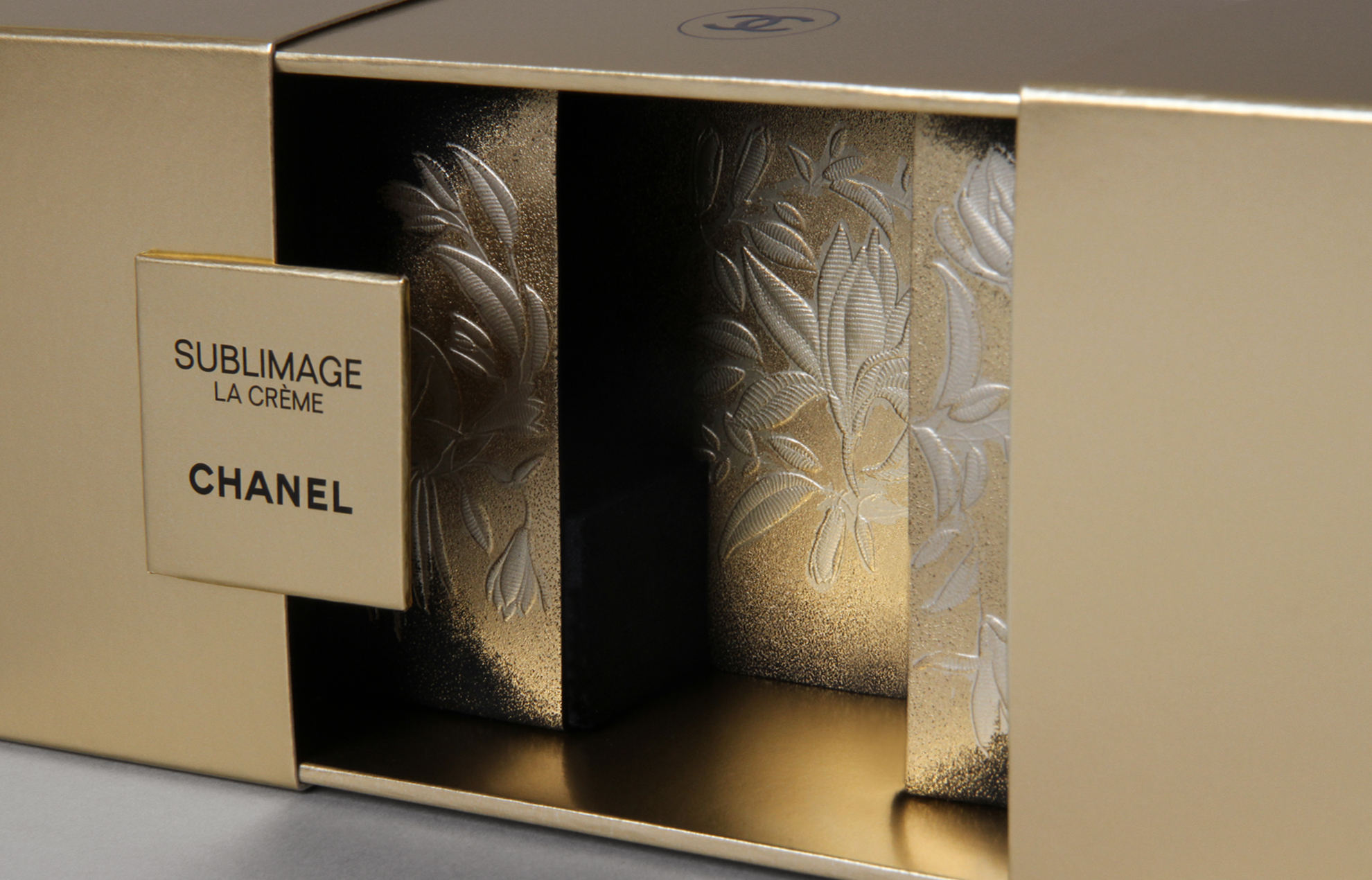 PLV Chanel Sublimage - Gaufrage et marquage à chaud